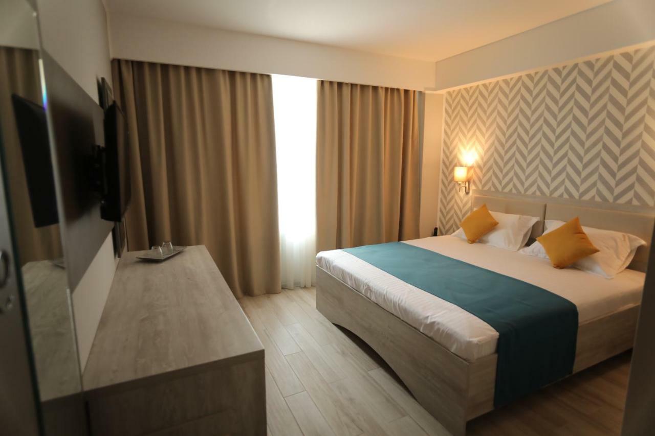 Hotel Dedal ナボダリ エクステリア 写真
