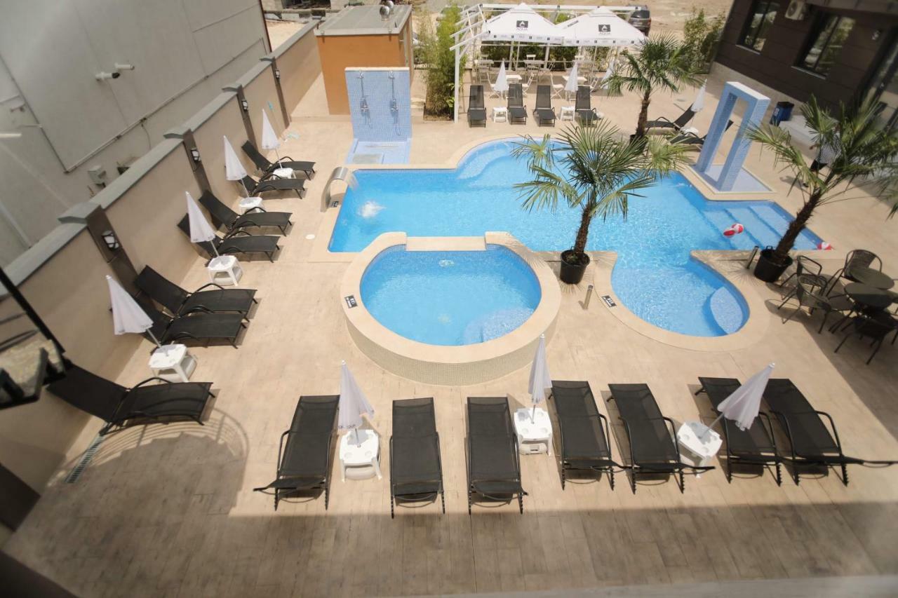 Hotel Dedal ナボダリ エクステリア 写真